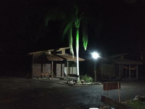 Pousada Figueira Do Rio Do Boi Chal� Ambar