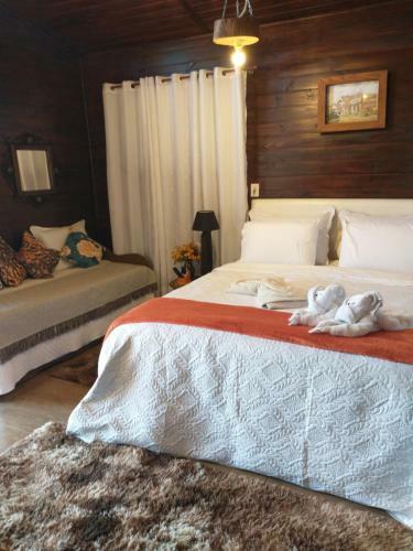 Pousada Figueira Do Rio Do Boi Chal� Ambar