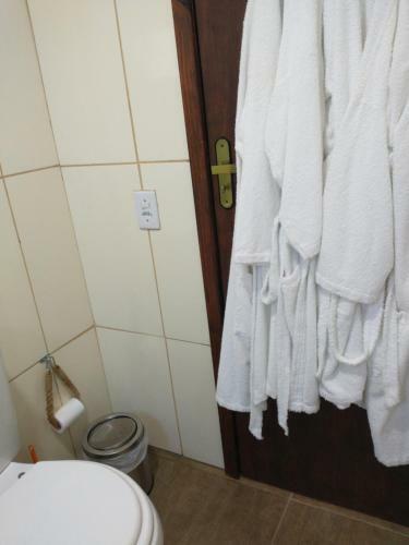 Pousada Figueira Do Rio Do Boi Chal� Ambar