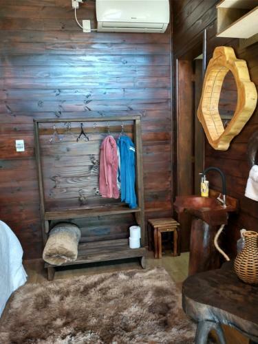 Pousada Figueira Do Rio Do Boi Chal� Ambar