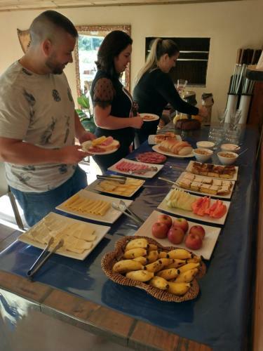 Pousada Figueira Do Rio Do Boi Chal� Ambar