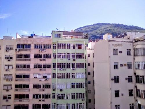 Apartamento Copacabana 3 Quartos Com Ar Cond Garagem A 2 Qds Da Praia