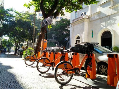 Apartamento Copacabana 3 Quartos Com Ar Cond Garagem A 2 Qds Da Praia