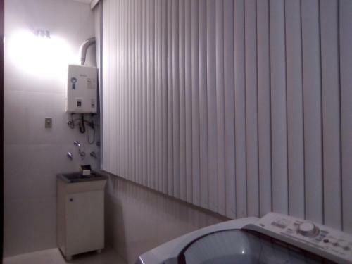 Apartamento Copacabana 3 Quartos Com Ar Cond Garagem A 2 Qds Da Praia