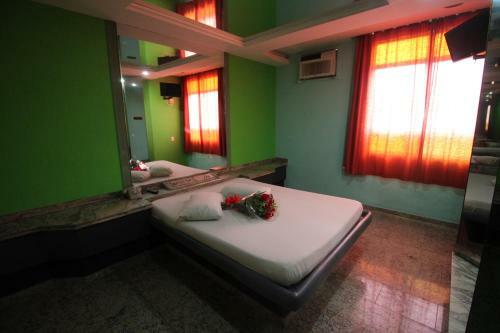 Jumbo Hotel (Adults Only)