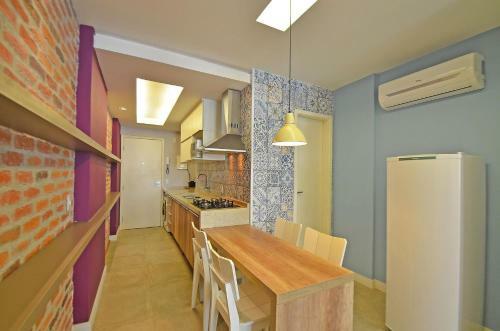 Apartamento Studio Reformado Para 4 Pessoas Na Quadra Da Praia!