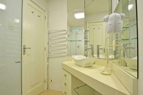 Apartamento Lindo Sala E Quarto Para 4 Pessoas Em Copacabana