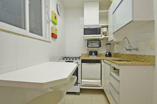 Apartamento Lindo Sala E Quarto Para 4 Pessoas Em Copacabana