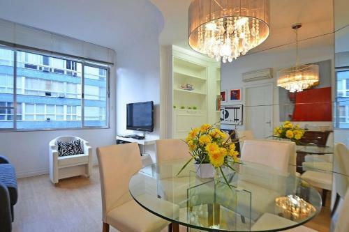 Apartamento Lindo Sala E Quarto Para 4 Pessoas Em Copacabana