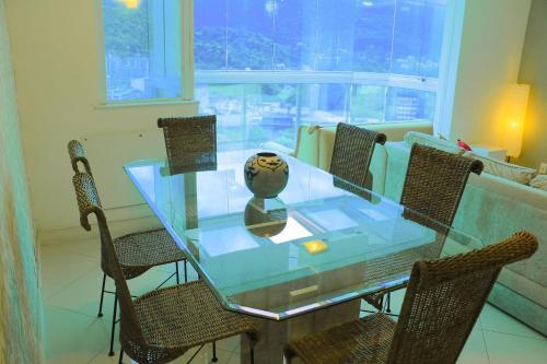 Lagoon View Apartment!