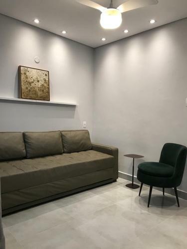 Apartamento Liberdade 1 Qt + Sof� Cama - 200m Metr�. Novo!