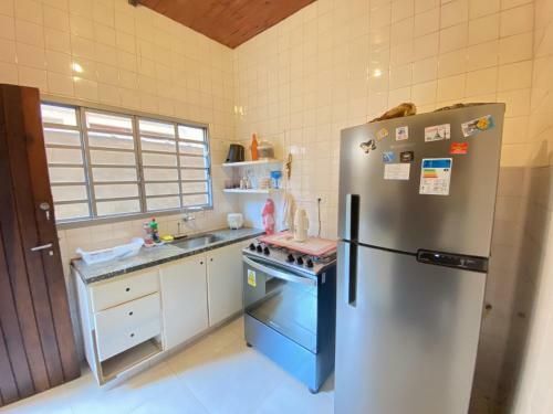Casa Azal�ia A 300m Da Praia de Camburi
