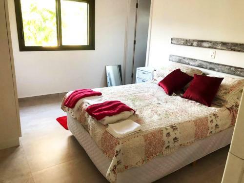 Casa Linda Com Piscina E Wi-fi, Pertinho Da Praia