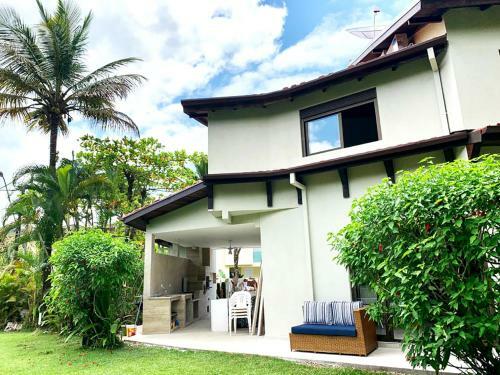 Casa Linda Com Piscina E Wi-fi, Pertinho Da Praia