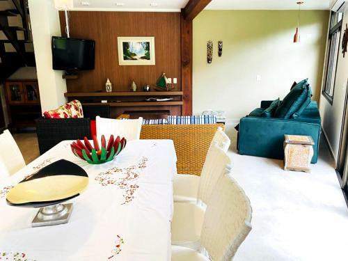 Casa Linda Com Piscina E Wi-fi, Pertinho Da Praia