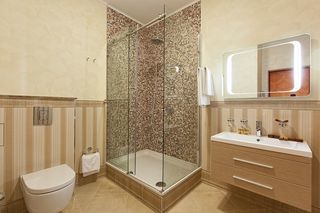 Sk Royal Hotel