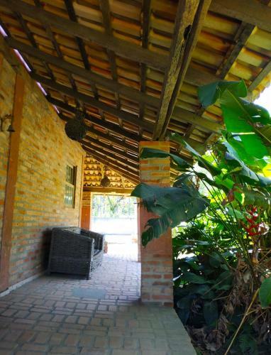 Casa de Campo Com Piscina Na Praia Em Mariscal-sc - Um Ref�gio
