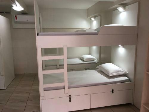 Dax Bombinhas Hostel