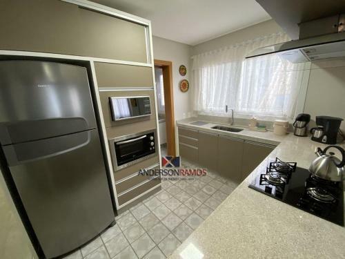 1083 - Apartamento Com Vista Para O Mar Em Bombinhas