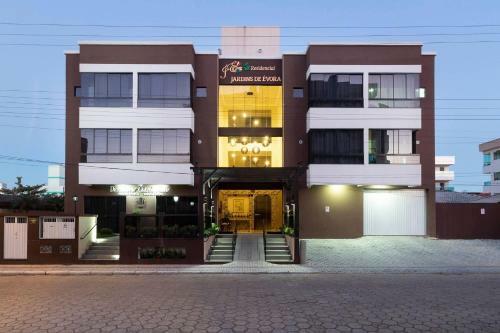 Aluguel Apartamento Studio 17 Monoamb 4 Pessoas Bombas Sc