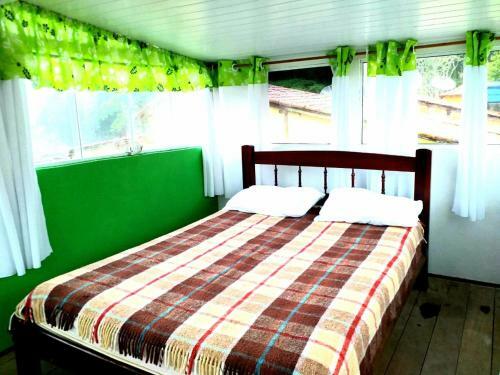 Hostal Pousada Guaru�a