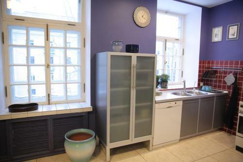 Gogol Mogol Hostel