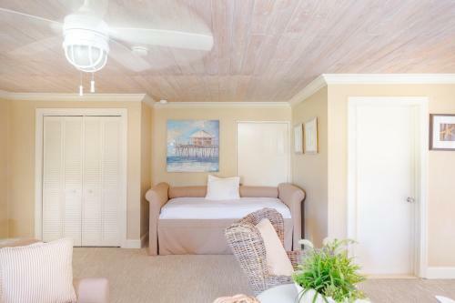 Hotel Romora Bay Resort & Marina