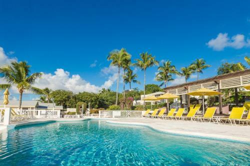 Hotel Romora Bay Resort & Marina