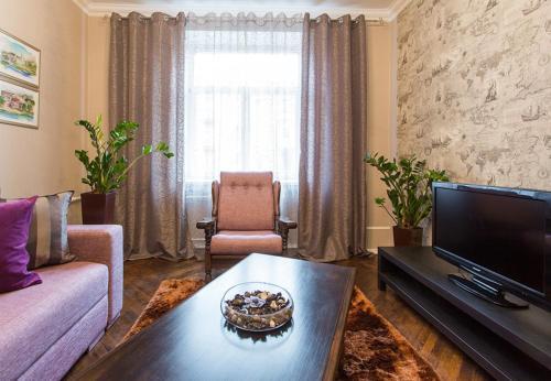 Apartament On Nezavisimosti 44, 46