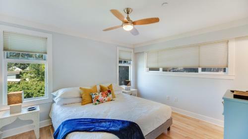 A Peaceful Stay In Brentwood Bay