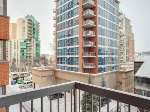 Stylish And Cozy Eau Claire 2br With Gym Coffee