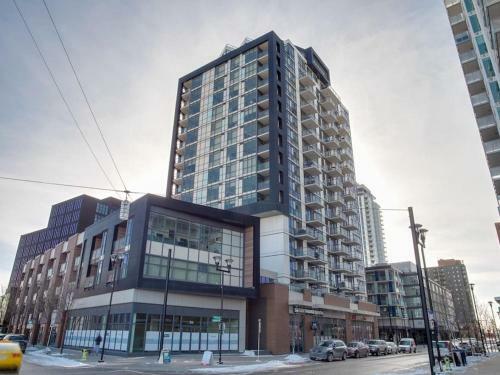 Sweeping Views Luxury 2br Suite Pool Table, Rooftop Patio, Bbq, Coffee