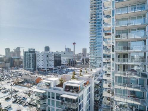 Sweeping Views Luxury 2br Suite Pool Table, Rooftop Patio, Bbq, Coffee