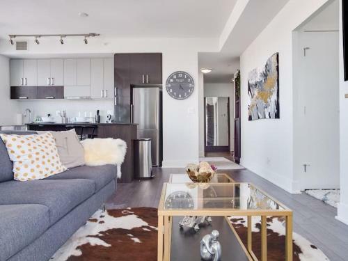 Sweeping Views Luxury 2br Suite Pool Table, Rooftop Patio, Bbq, Coffee