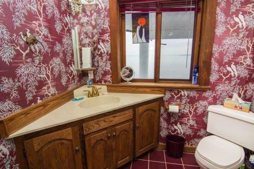 Hostal Vancouver Hot Spring Ocean Inn
