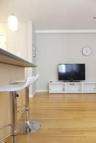 Central & Quiet Apartment