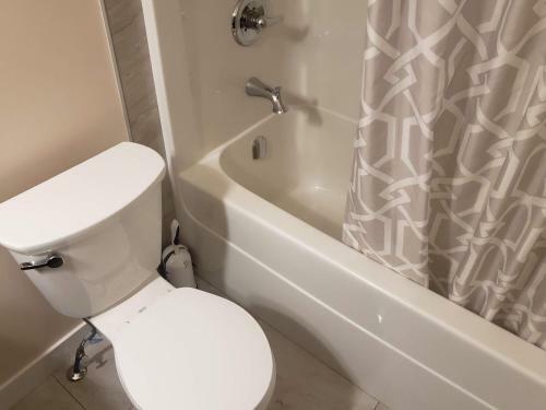 Stylish Heritage Apt For Long Stays - 3br With Jacuzzi