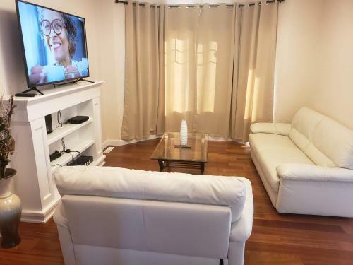 Stylish Heritage Apt For Long Stays - 3br With Jacuzzi