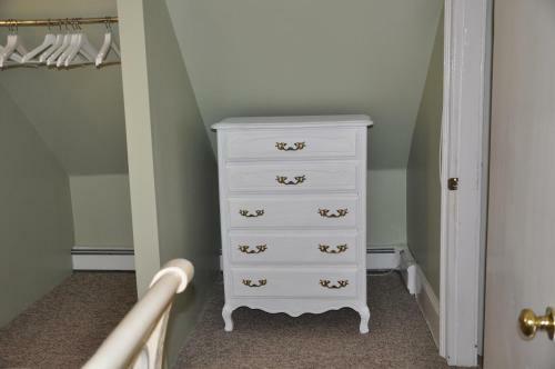 Clothesline B&B In Hubbards Cove