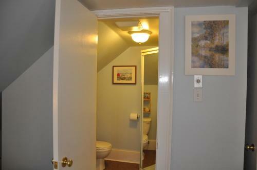 Clothesline B&B In Hubbards Cove