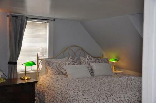 Clothesline B&B In Hubbards Cove