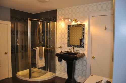 Clothesline B&B In Hubbards Cove