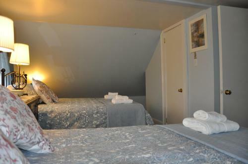 Clothesline B&B In Hubbards Cove