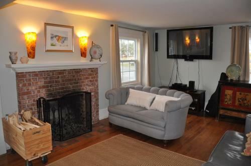 Clothesline B&B In Hubbards Cove