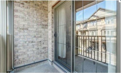 Splendid Waterview Town Home
