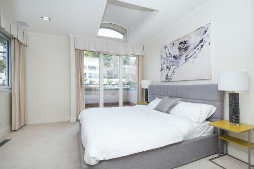 Spectacular, Water View Villa!