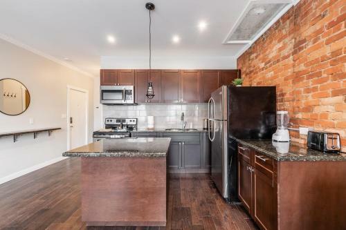 Upscale 1br - Boutique Apartment - Prime Location!