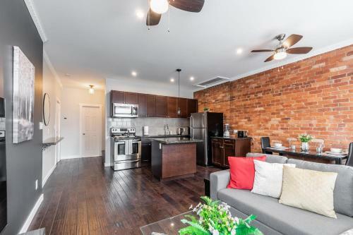 Upscale 1br - Boutique Apartment - Prime Location!