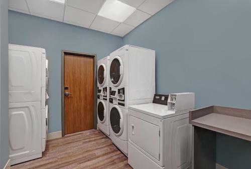 Candlewood Suites - Kingston West, An Ihg Hotel