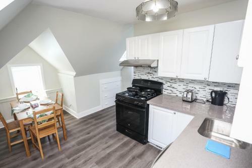 Cozy Apartments In Kitchener